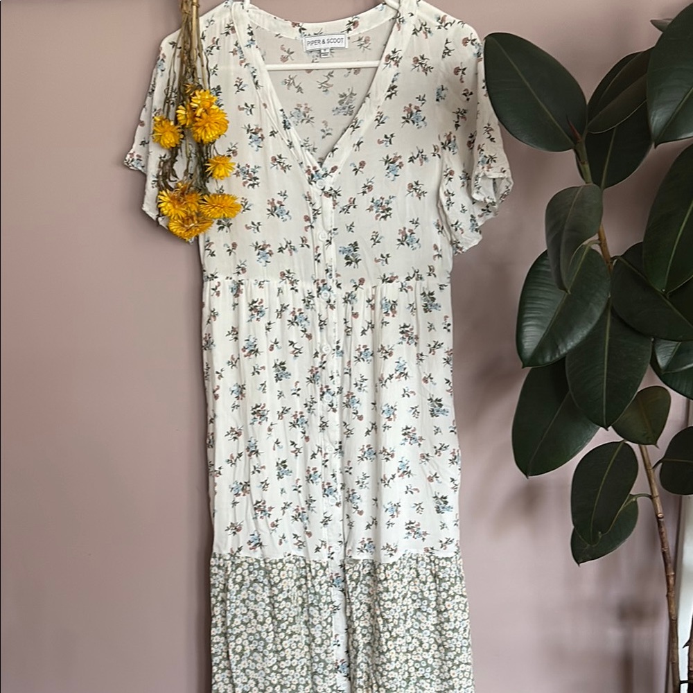 Piper & Scoot Floral V-Neck Maxi Dress